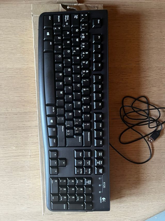 Teclado Logitech K120 - Negro Nuevo
