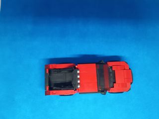 Coche LEGO rojo