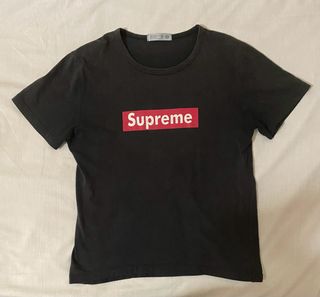 Camiseta Negra con Logo Supreme Estilo Urbano