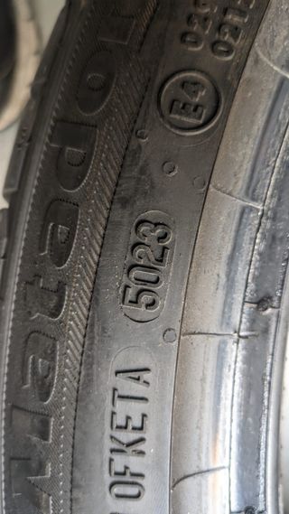 4 Neumáticos seminuevos