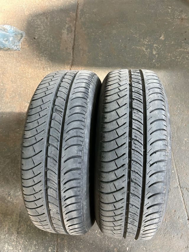 DOS LLANTAS ORIGINALES DE BMW E36 CON NEUMÁTICOS