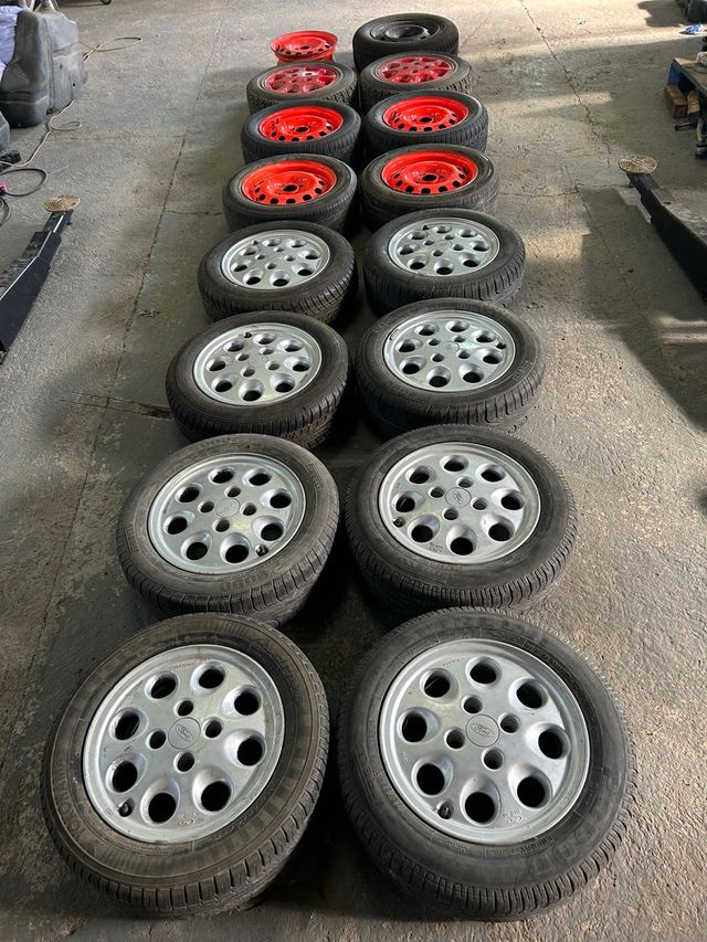 LOTE DE LLANTAS ORIGINALES DE FORD SIERRA