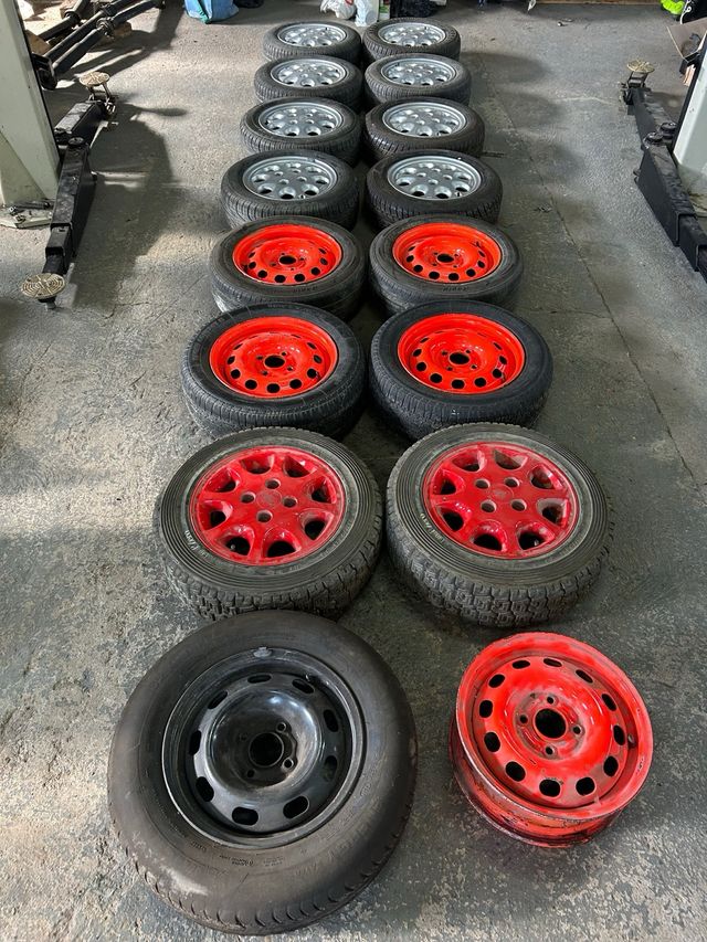 LOTE DE LLANTAS ORIGINALES DE FORD SIERRA