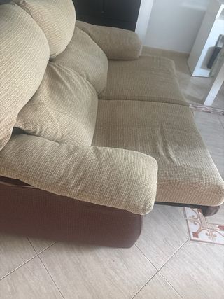 2 Sofás 3 plazas beige y marrón