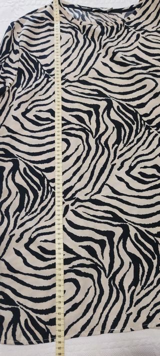 Vestido Vera & Lucy estampado animal beus y negro.