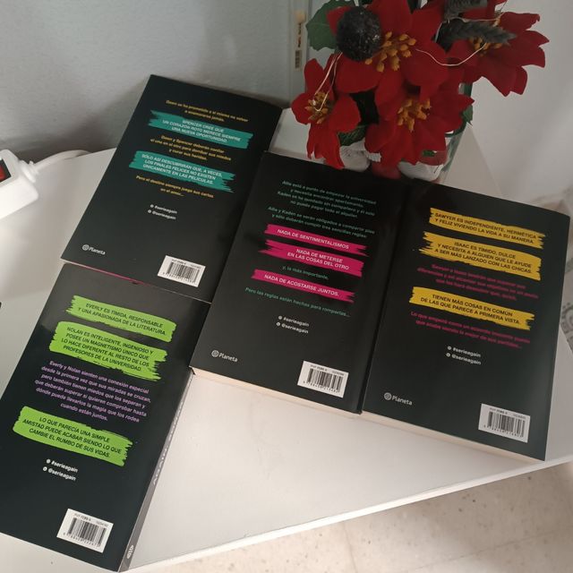 Lote libros serie AGAIN de Mona Kasten