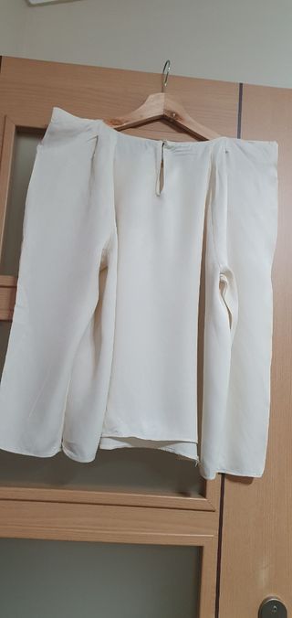 Blusa Zara Basic beiqe - M