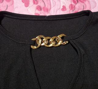Maglia nera con catena - top elegante