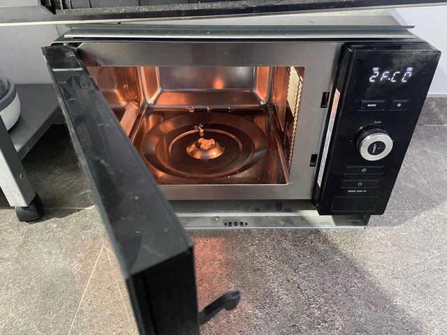 Microondas Teka MWE 225 FI ( PARA DESPIECE)