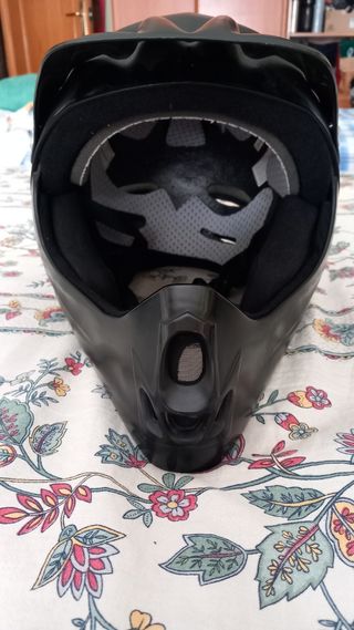 Casco bici de descenso montaña negro