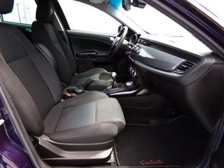 Alfa Romeo Giulietta 2.0 JTDM 140 Distinctive