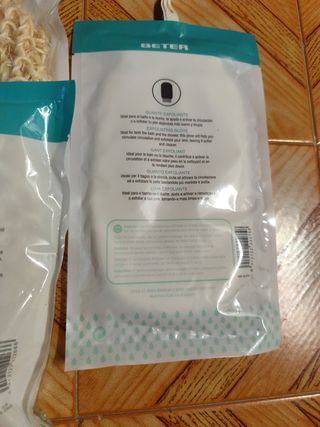 3 Guantes exfoliantes BETER