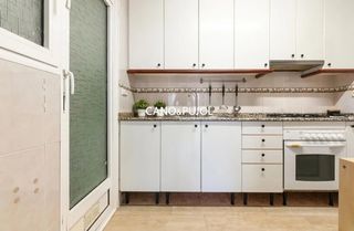 Piso en venta reformado actual, menos cocina.