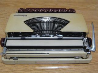 Olympia Splendid 99 - Máquina de escribir