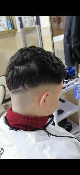 Busco trabajo peluquero