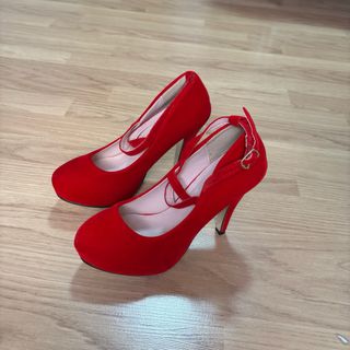 Tacones rojos mujer