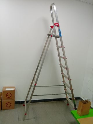 Escalera aluminio 7 peldaños