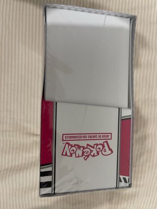 Caja Entrenador Elite Pokémon Llamas Blancas ES🇪🇸