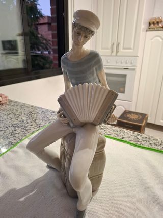 Figura Lladró - Marinero con acordeón 