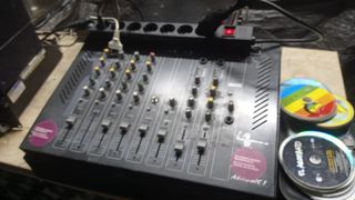Mesa mezclas Asonic - Estudio sonido