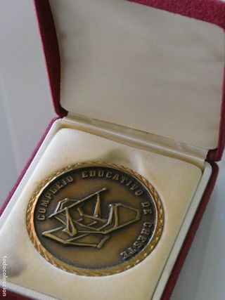 GRAN MEDALLA MEDALLÓN. COLEGIOS UNIVERSIDADES COMP