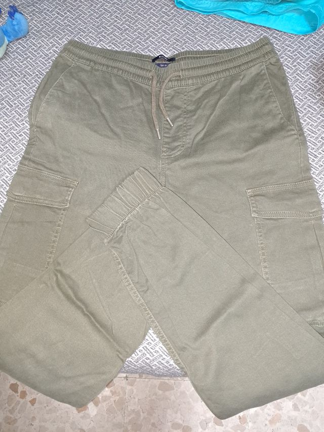 Pantalones Cargo Kiabi verdes Talla S