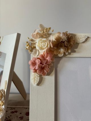 Cornice fiori cera profumata