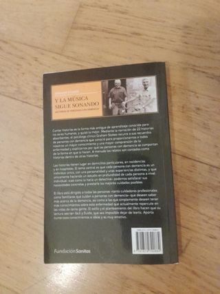 Y la musica sigue sonando. Historias de personas..