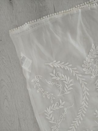 Blusa blanca bordada