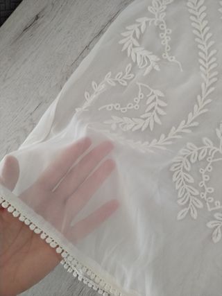 Blusa blanca bordada