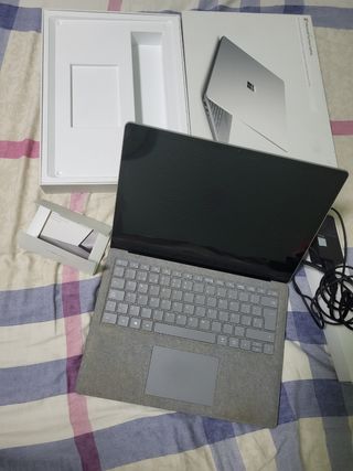 Microsoft Surface Laptop Plata