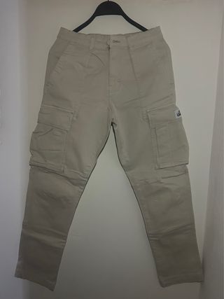 Pantaloni Cargo Beige.