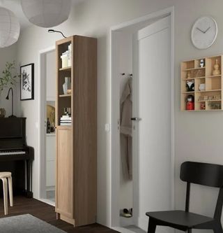 Vitrina-columna salón baño