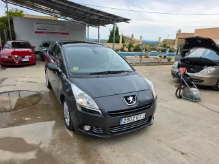 Peugeot 5008 2010