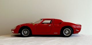 Maqueta Ferrari 250 Le Mans Hot Wheels escala 1:18
