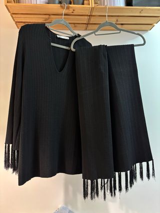 Conjunto Zara negro flecos
