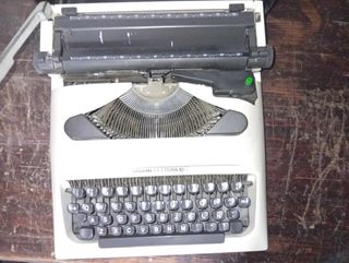 Olivetti Lettera 10 - Macchina da scrivere