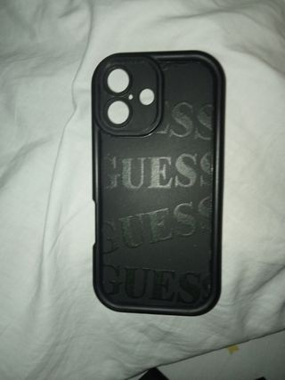 Funda Guess iPhone 16