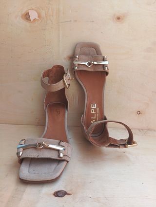 Sandalias Alpe ante beige