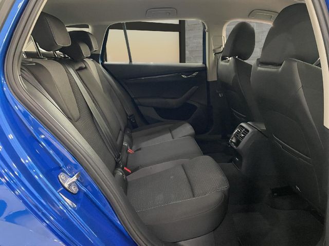 SKODA Octavia Octavia Combi 2.0TDI Ambition DSG 85kW