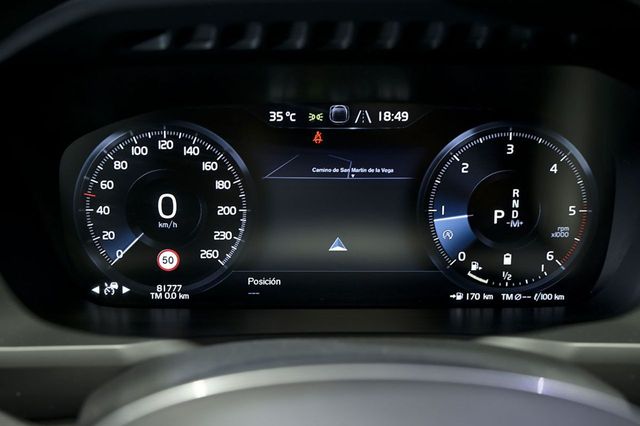 Volvo XC90   2.0 B5 D AWD Momentum Pro Auto 