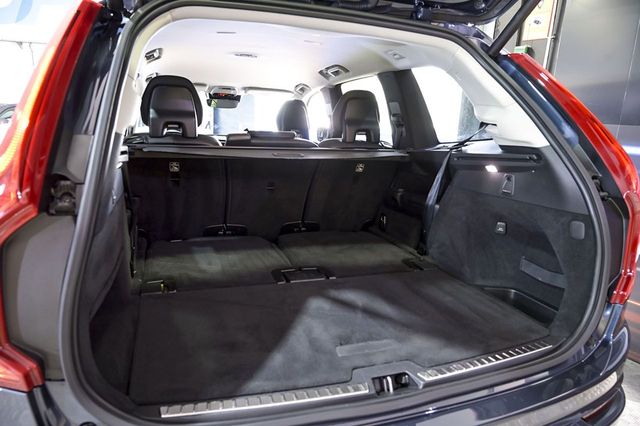 Volvo XC90   2.0 B5 D AWD Momentum Pro Auto 