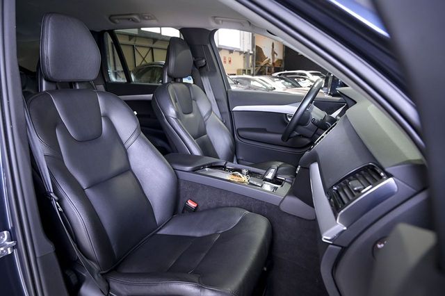 Volvo XC90   2.0 B5 D AWD Momentum Pro Auto 