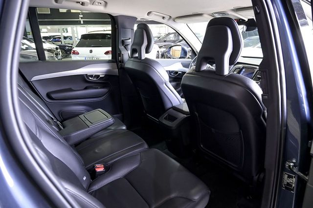 Volvo XC90   2.0 B5 D AWD Momentum Pro Auto 