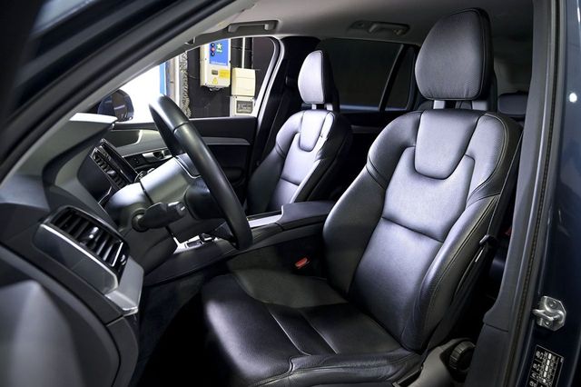 Volvo XC90   2.0 B5 D AWD Momentum Pro Auto 
