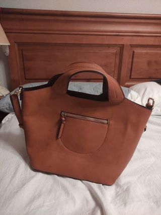 Bolso PARFOIS marrón.Gran capacidad sin ser enorme