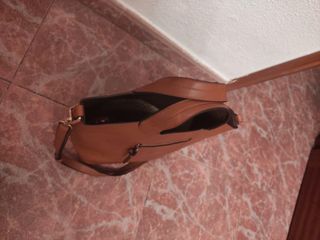 Bolso PARFOIS marrón.Gran capacidad sin ser enorme