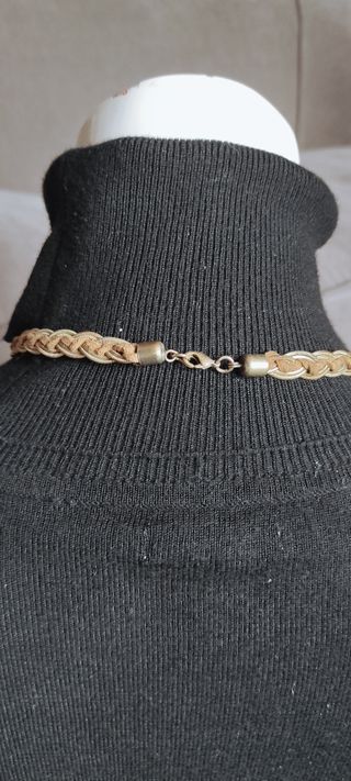 Collar dorado trenzado - Multicapa