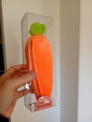 Astuccio carota porta matite