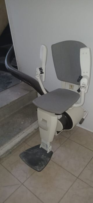 Rampla eléctrica para escaleras